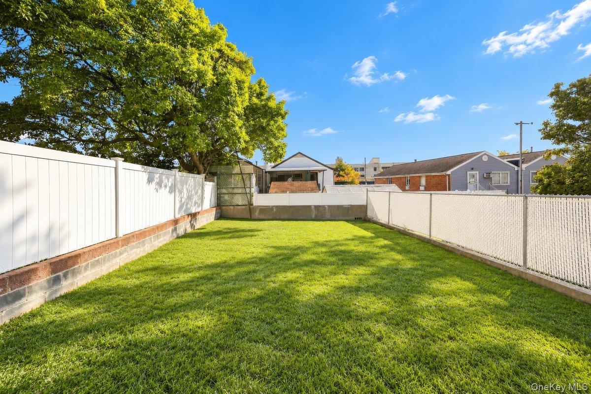 2572 Tiemann Avenue thumbnail 22