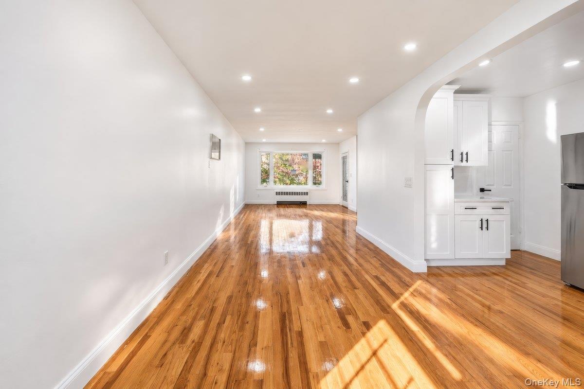 2572 Tiemann Avenue thumbnail 6