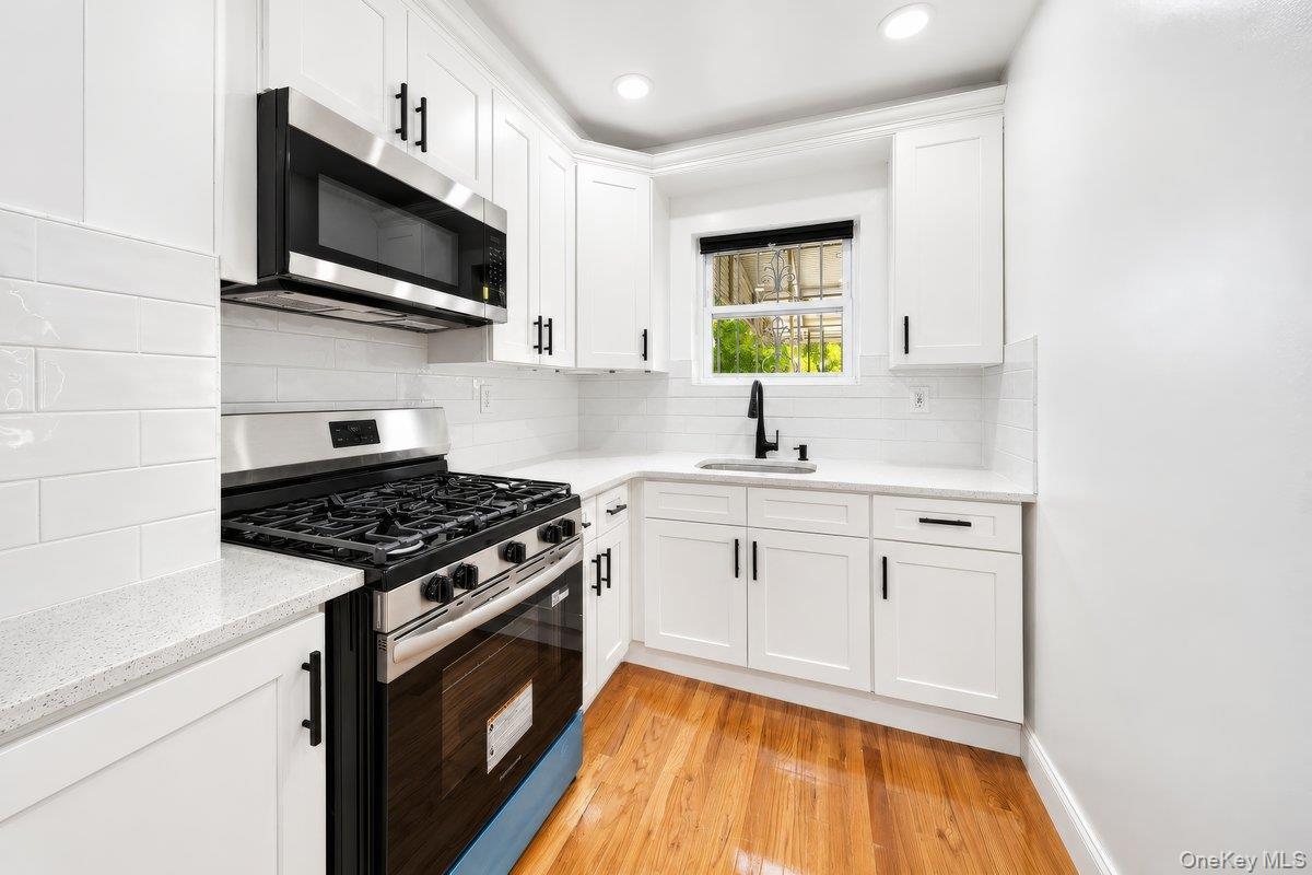 2572 Tiemann Avenue thumbnail 9