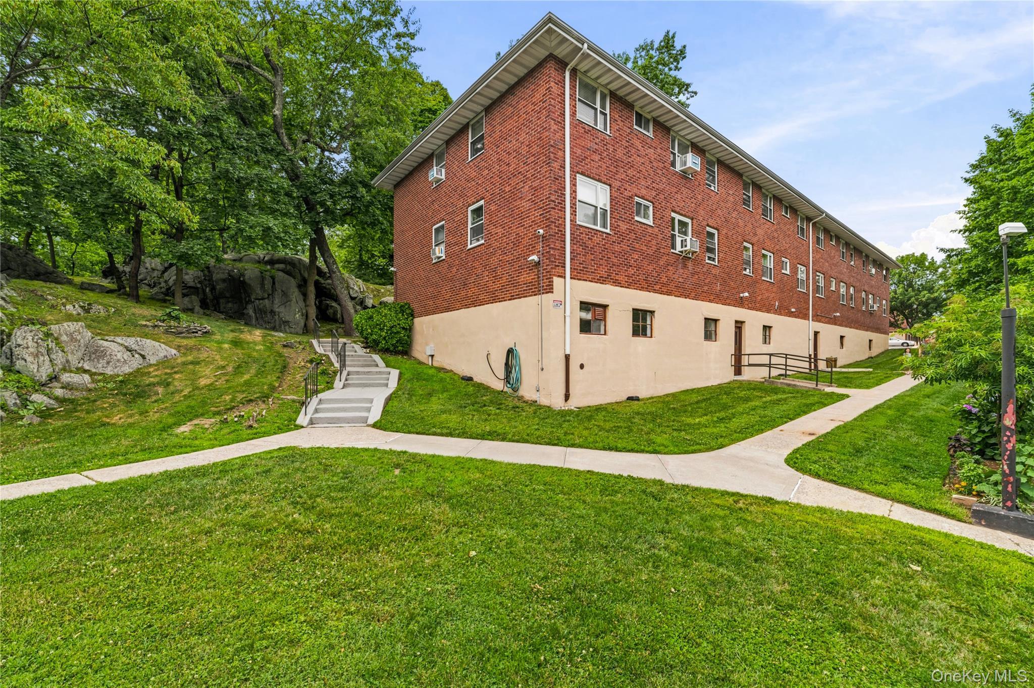 836 N Broadway Unit: 2E thumbnail 28