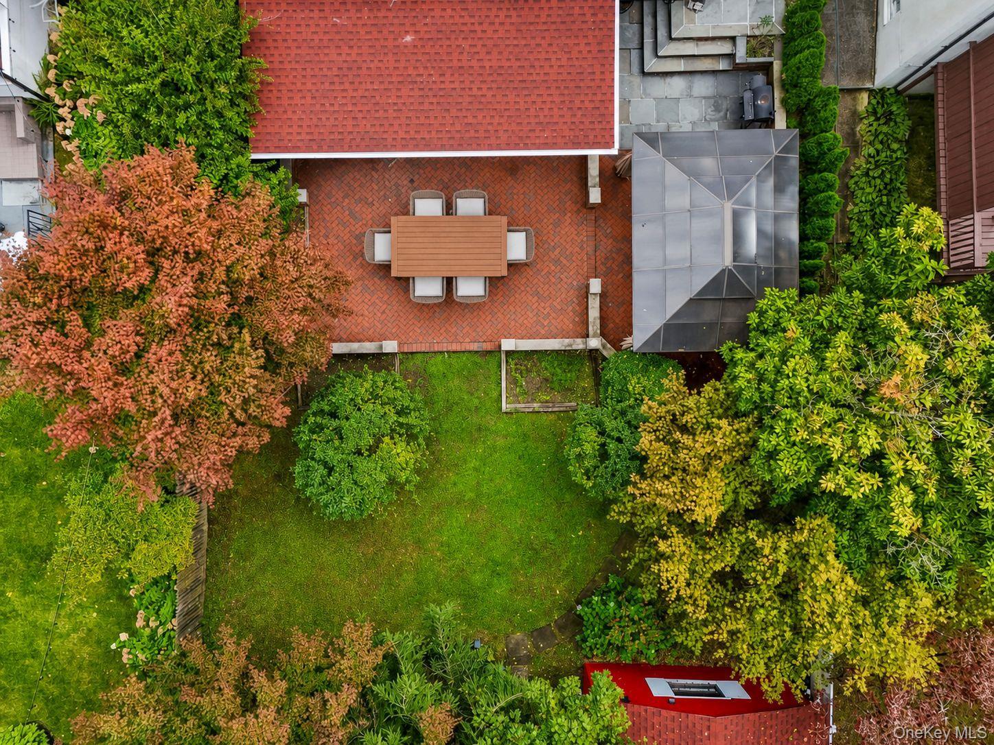 74 Tamarack Road thumbnail 2