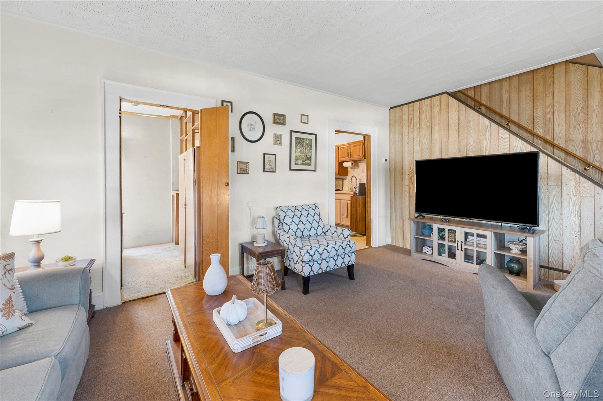27 AKA 104 Thomas Place thumbnail 11