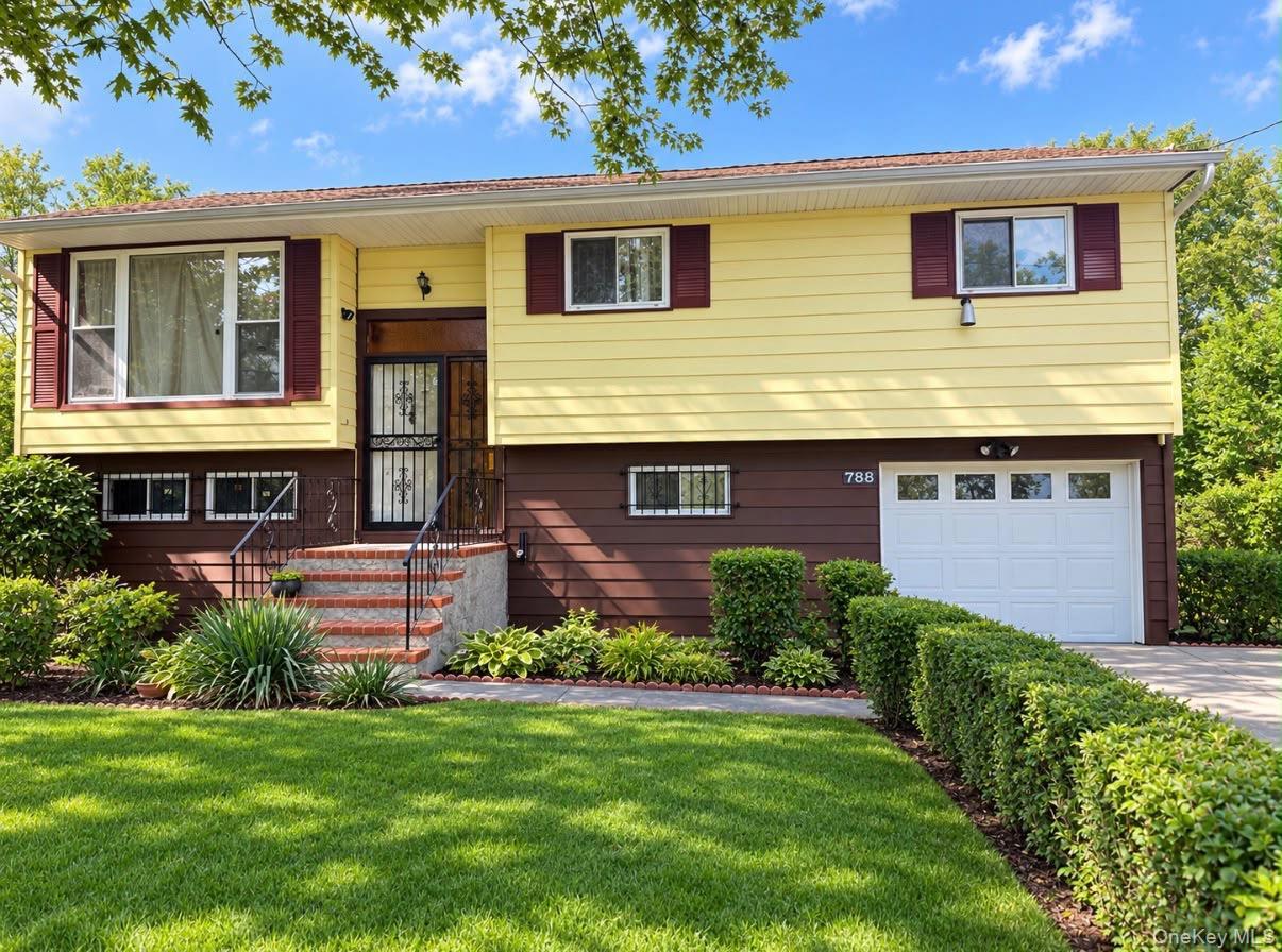 788 Bayview Avenue thumbnail 2