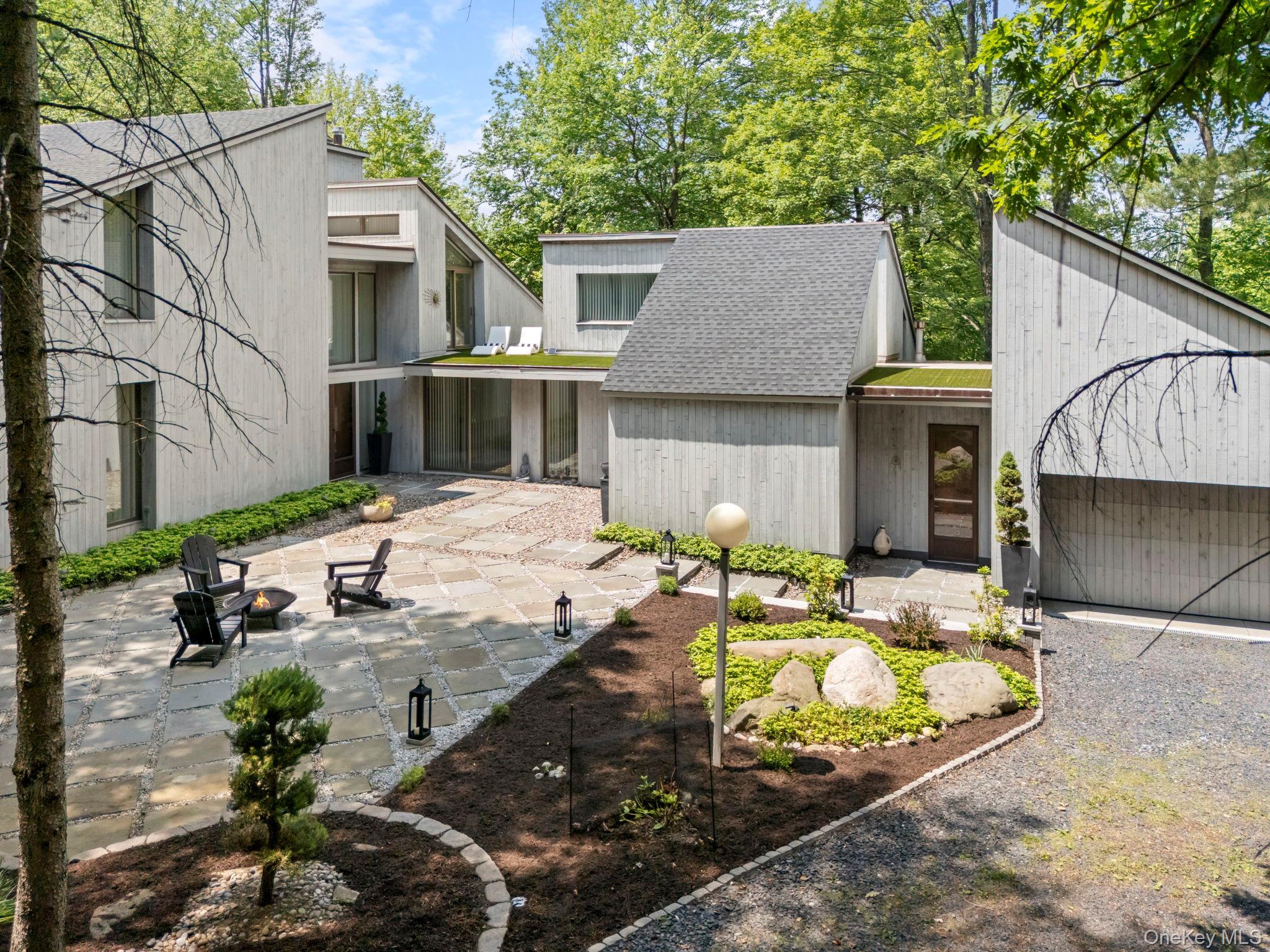 19-21 Lincoln Terrace Unit: 19, Middletown