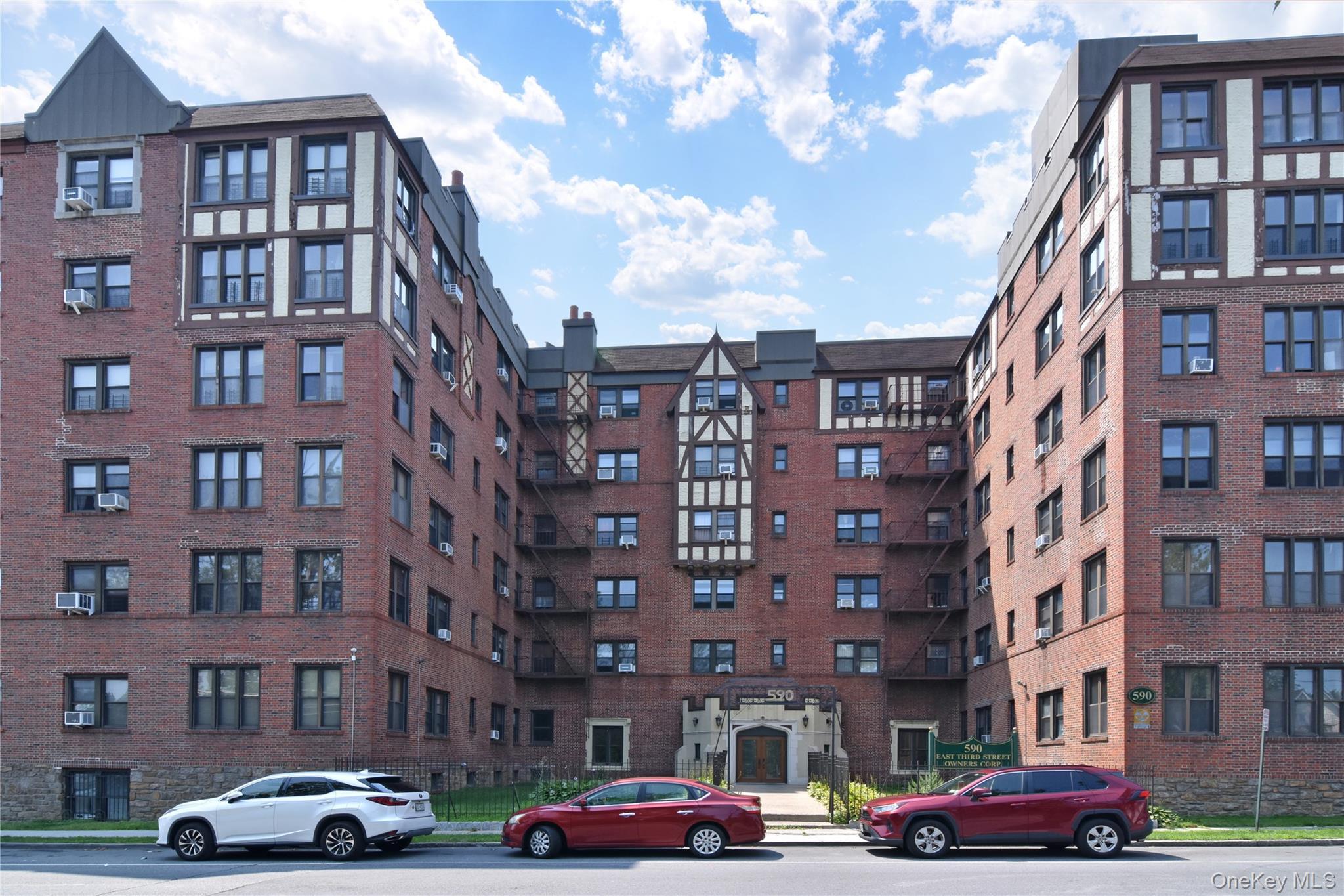 590 E 3rd Street Unit: 4C, Mount Vernon