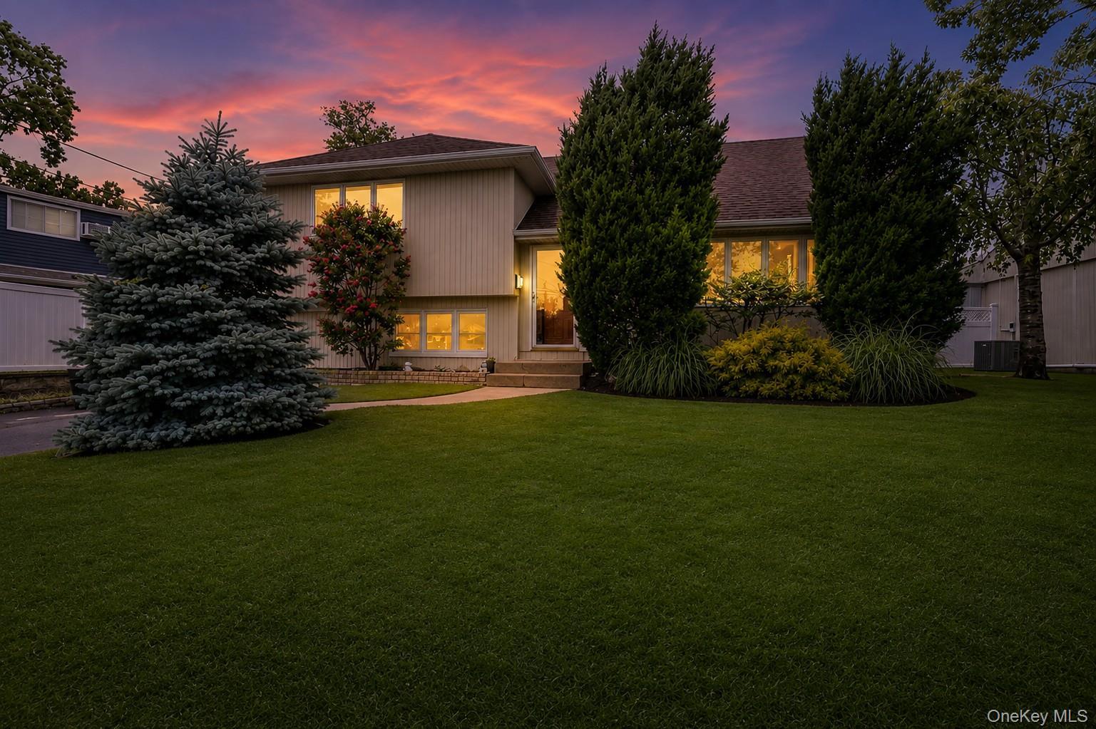 312 W Waukena Avenue, Oceanside