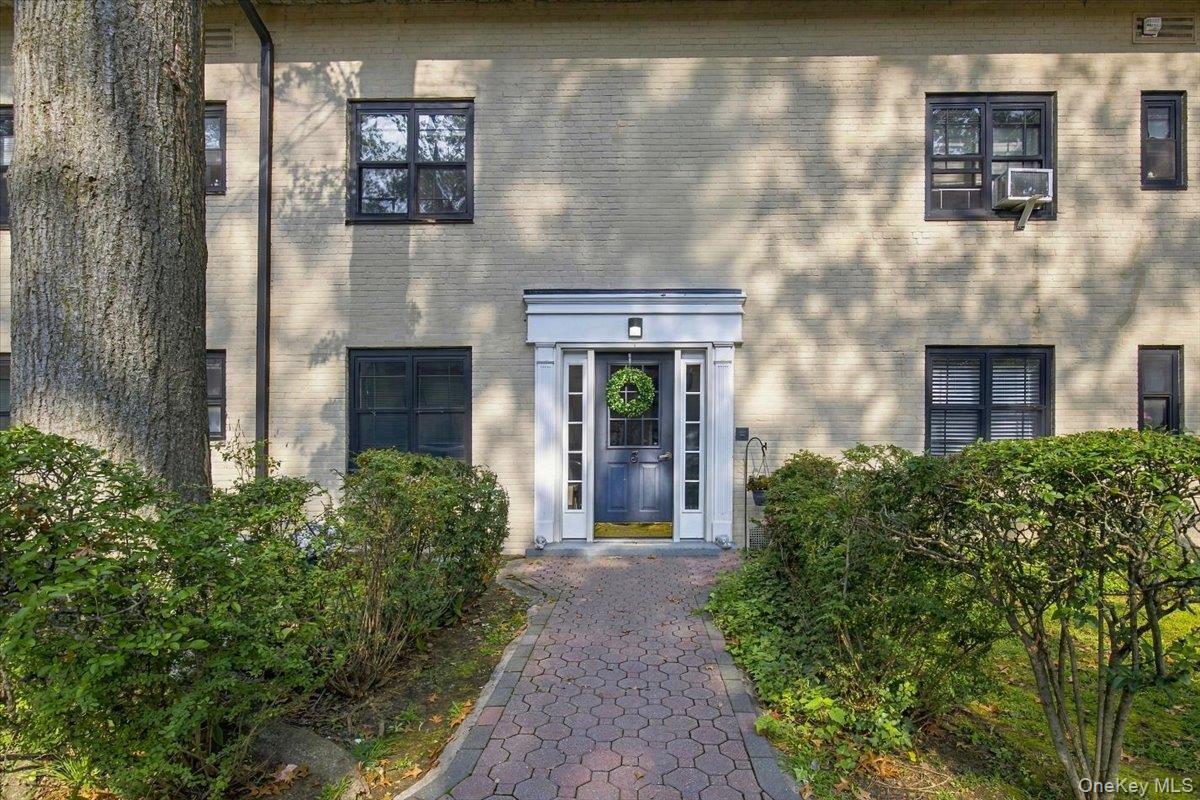 3 Whitehall Road Unit: 21, Eastchester