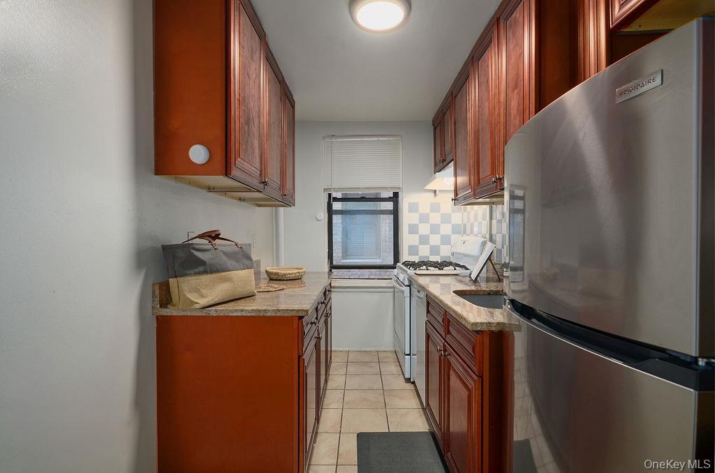77 Bronx River Road Unit: 1E thumbnail 11