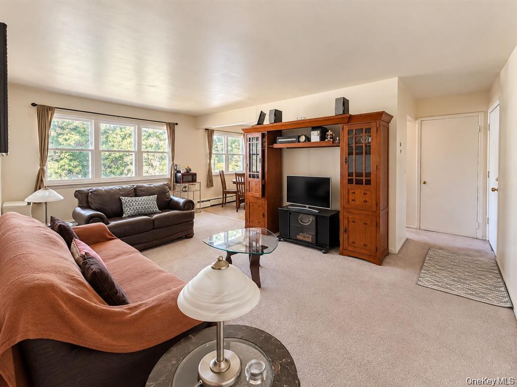 50 Cromwell Terrace Unit: 6, New Windsor