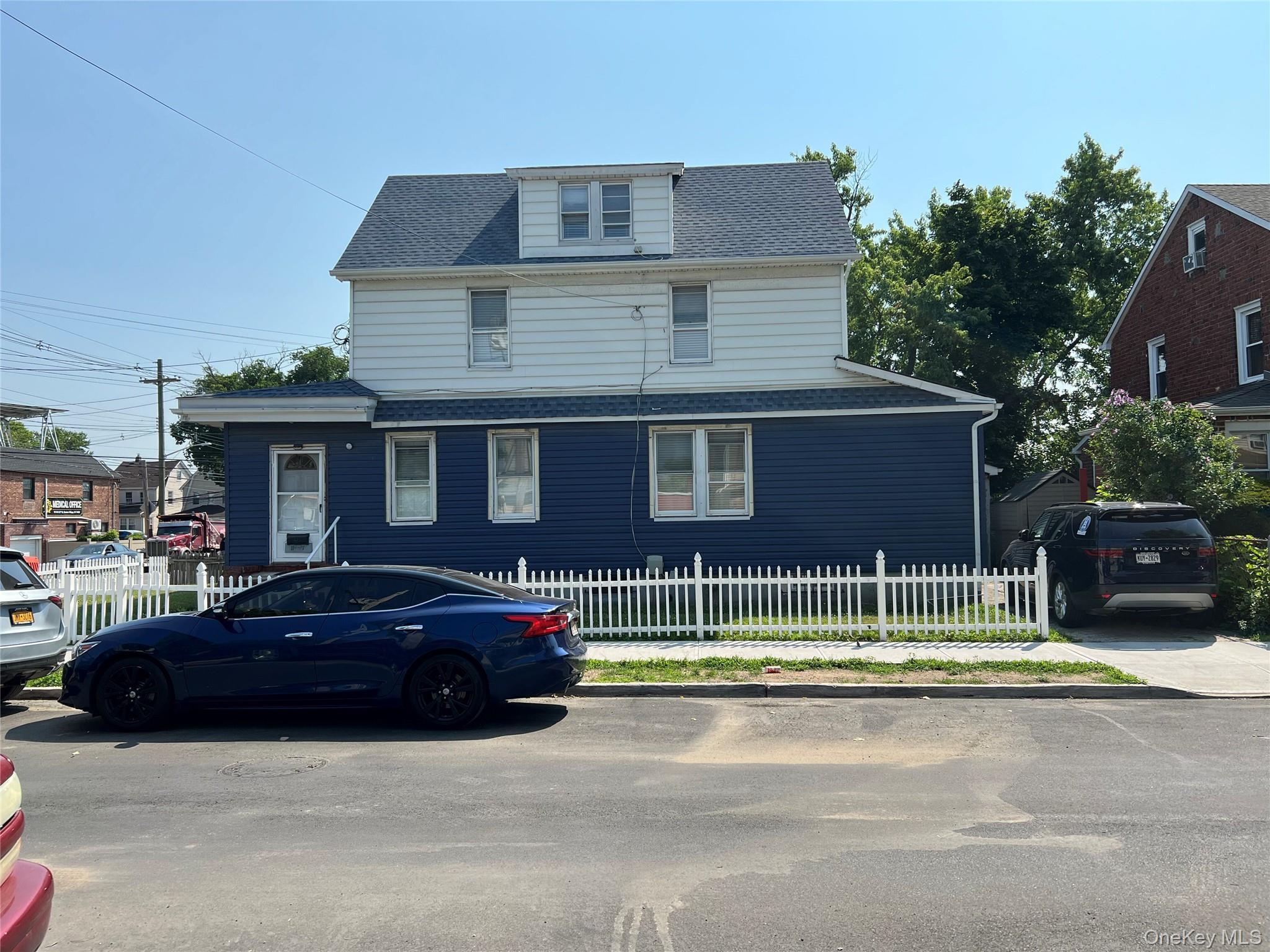 114-01 211 211 Street St, Cambria Heights