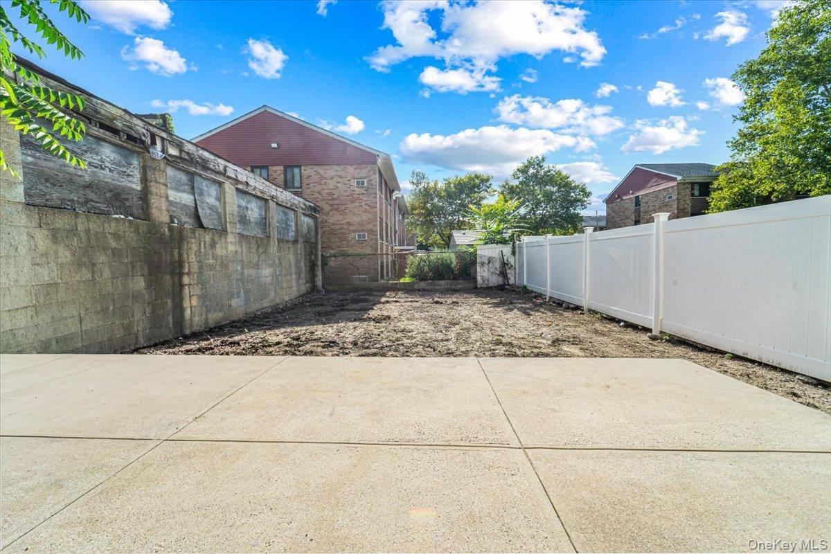360 S 7th Avenue thumbnail 3