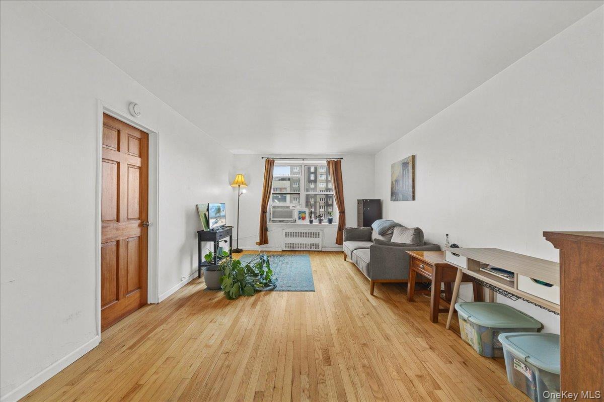 3176 Decatur Avenue Unit: 3A, Bronx