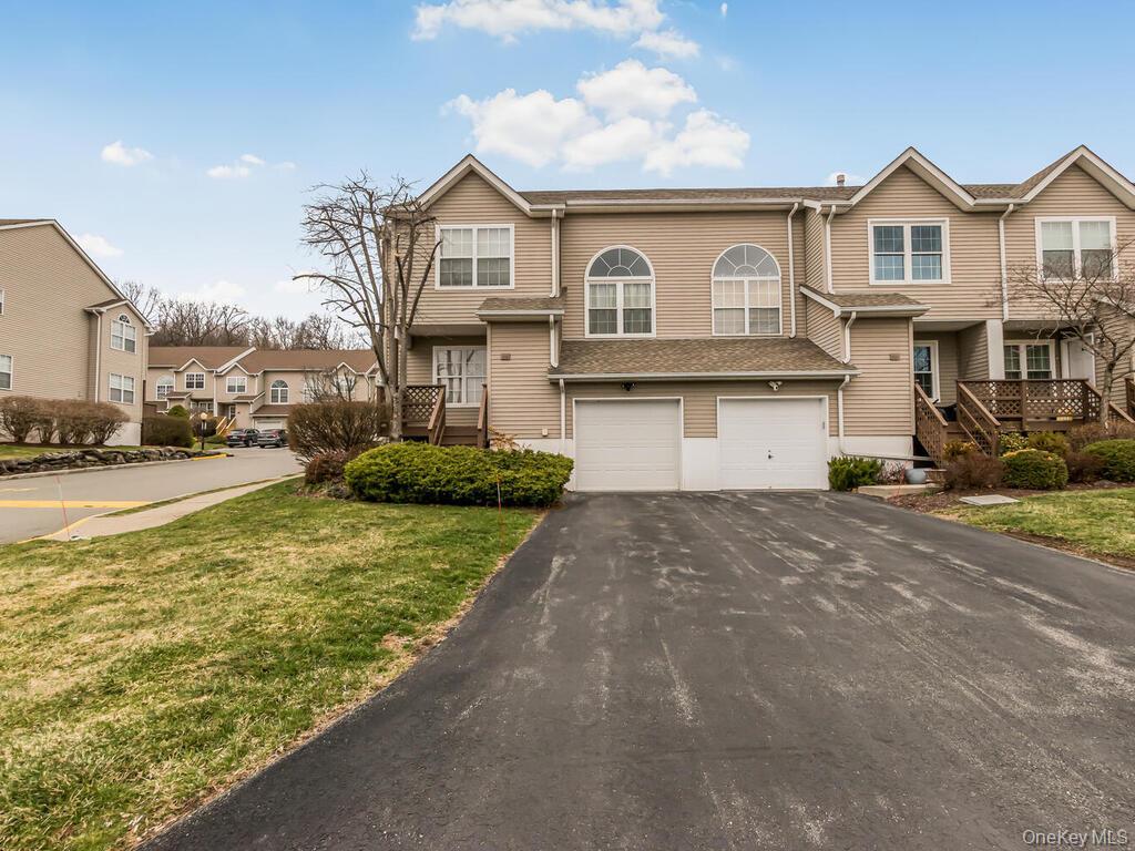601 Crab Apple Lane, New Windsor