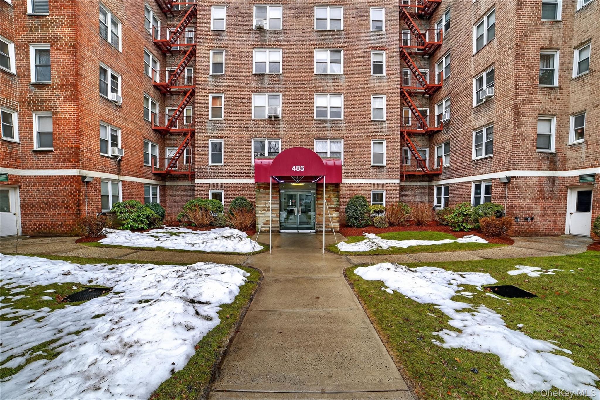 485 Bronx River Road Unit: C55 photo 1