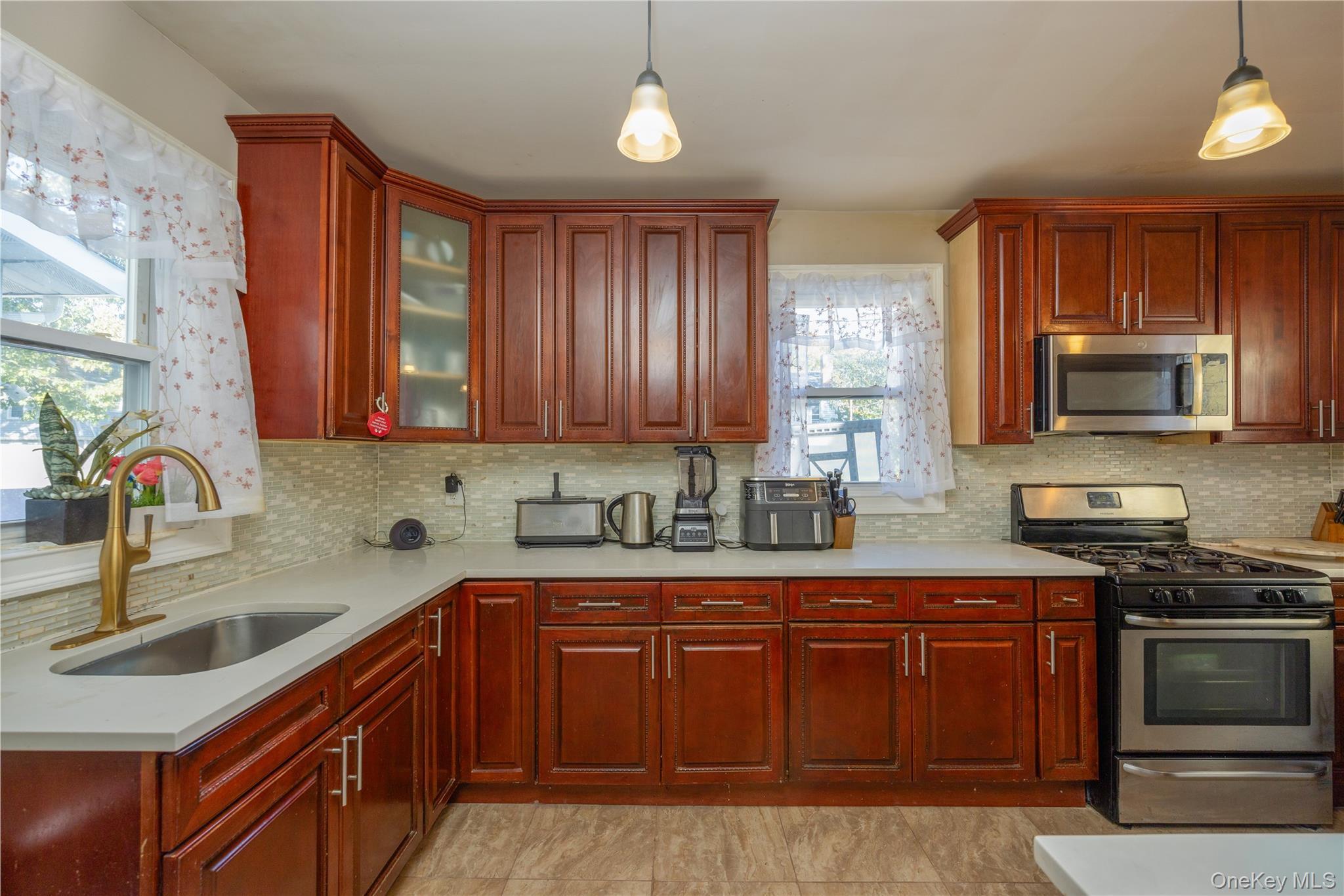 4418 Bruner Avenue thumbnail 8