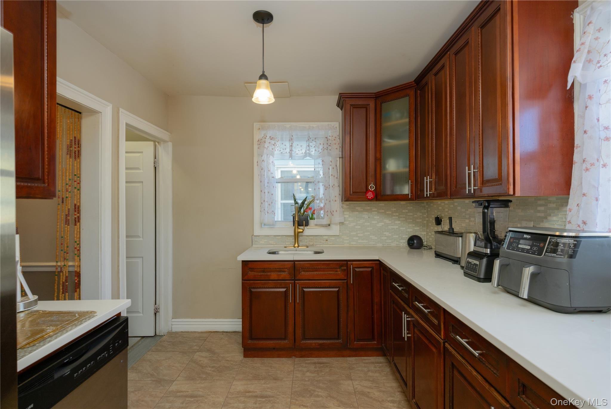 4418 Bruner Avenue thumbnail 10