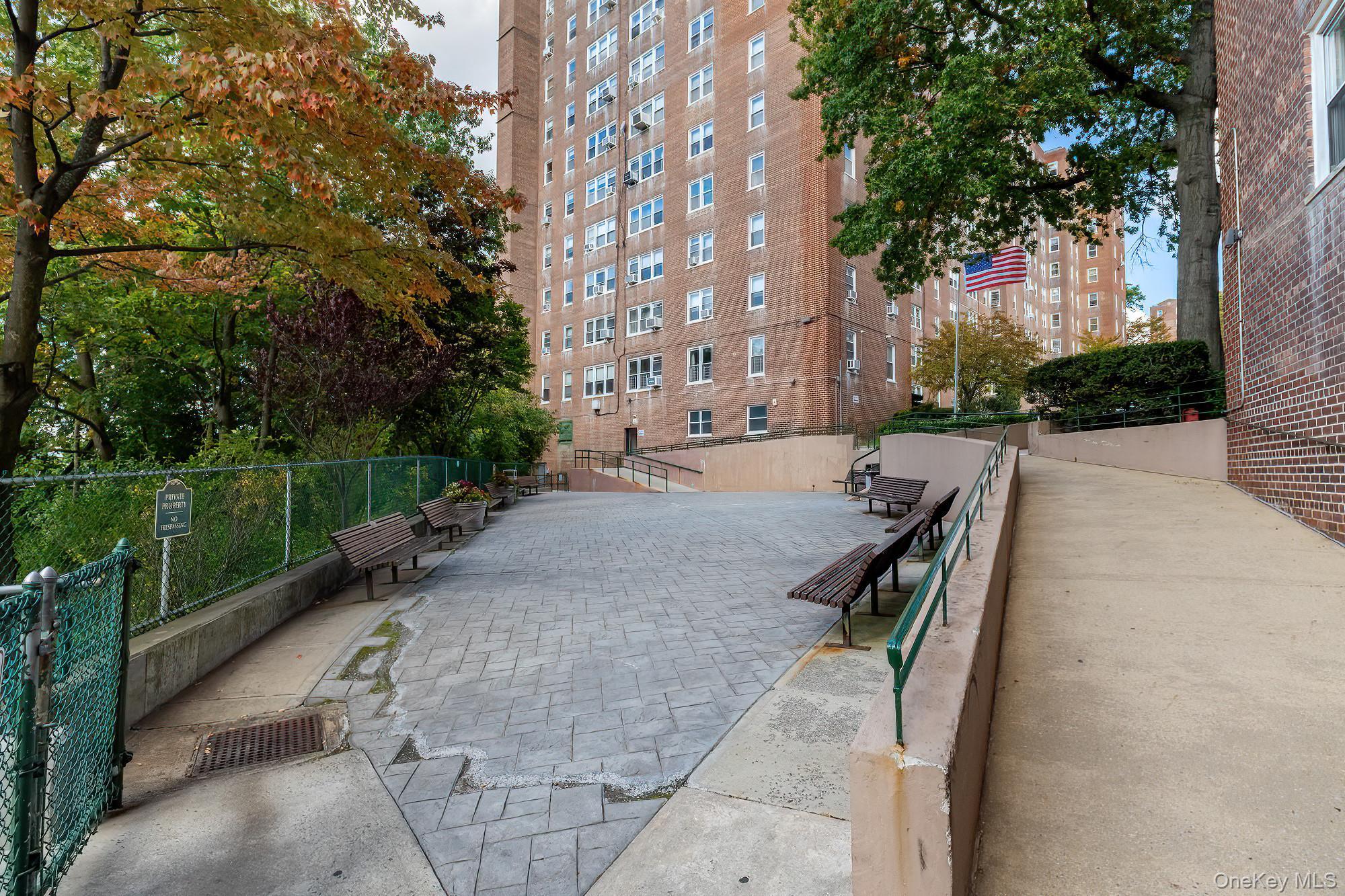 25 Knolls Crescent Unit: 9F thumbnail 18