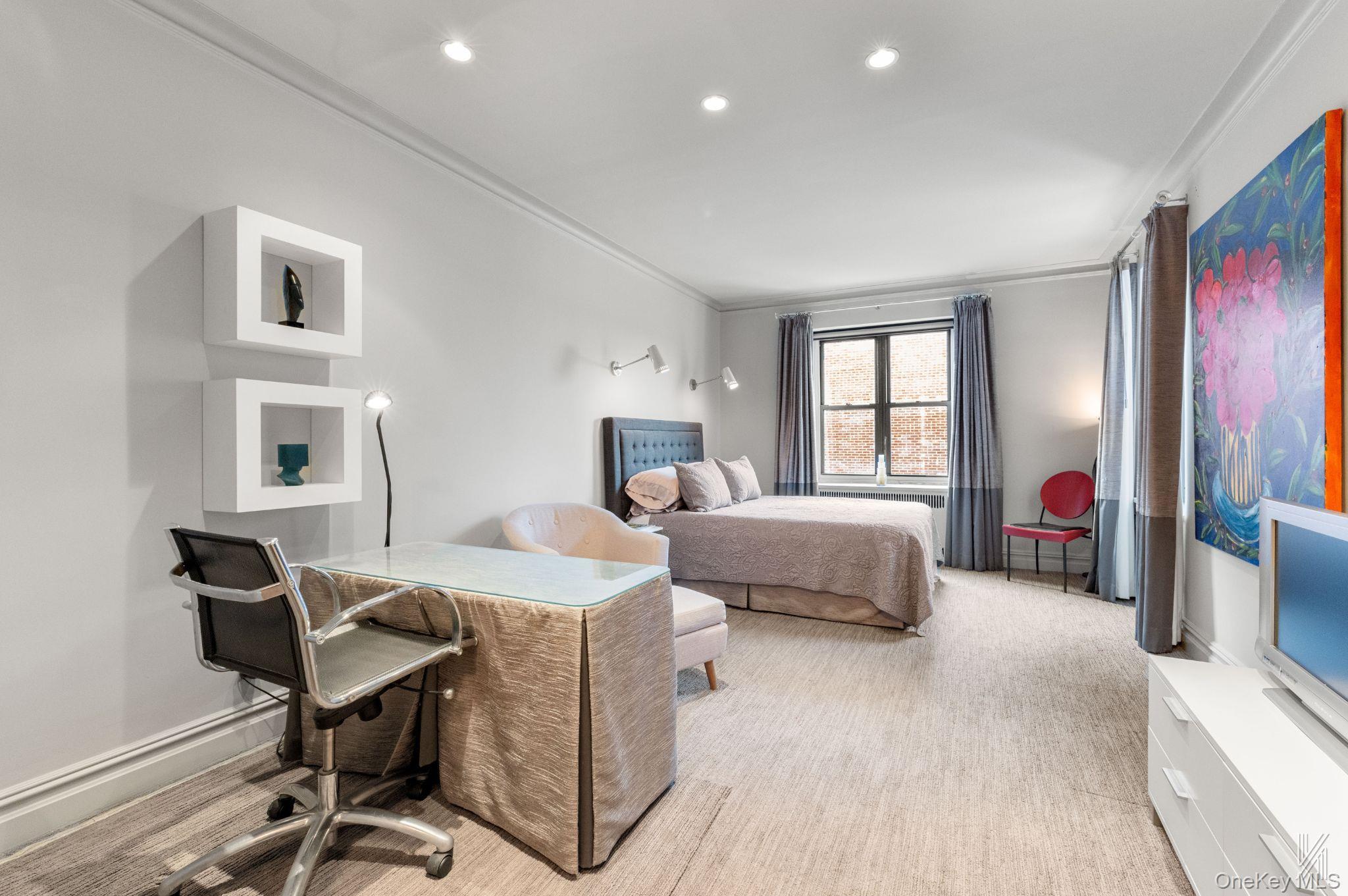 25-40 31st Avenue Unit: 6F, Astoria