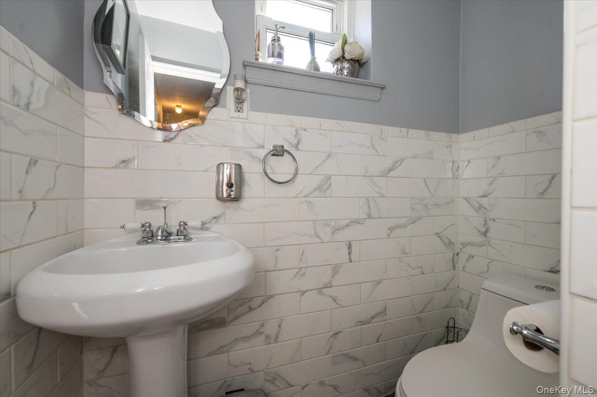 2515 Eastchester Road thumbnail 12