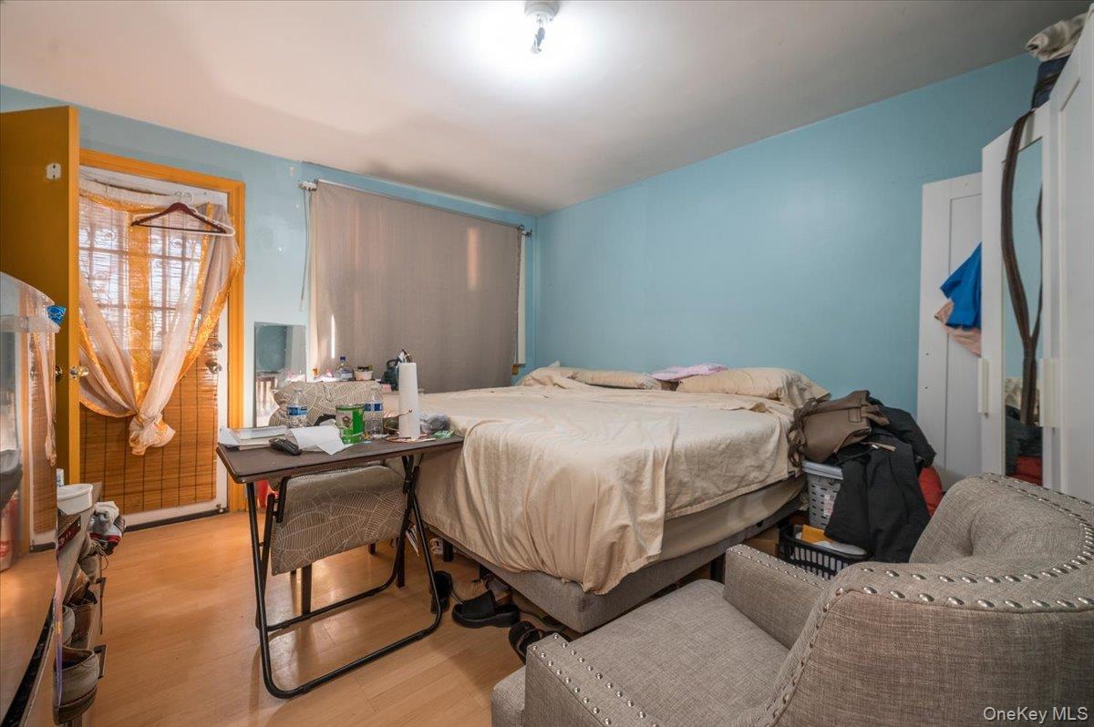 2515 Eastchester Road thumbnail 13