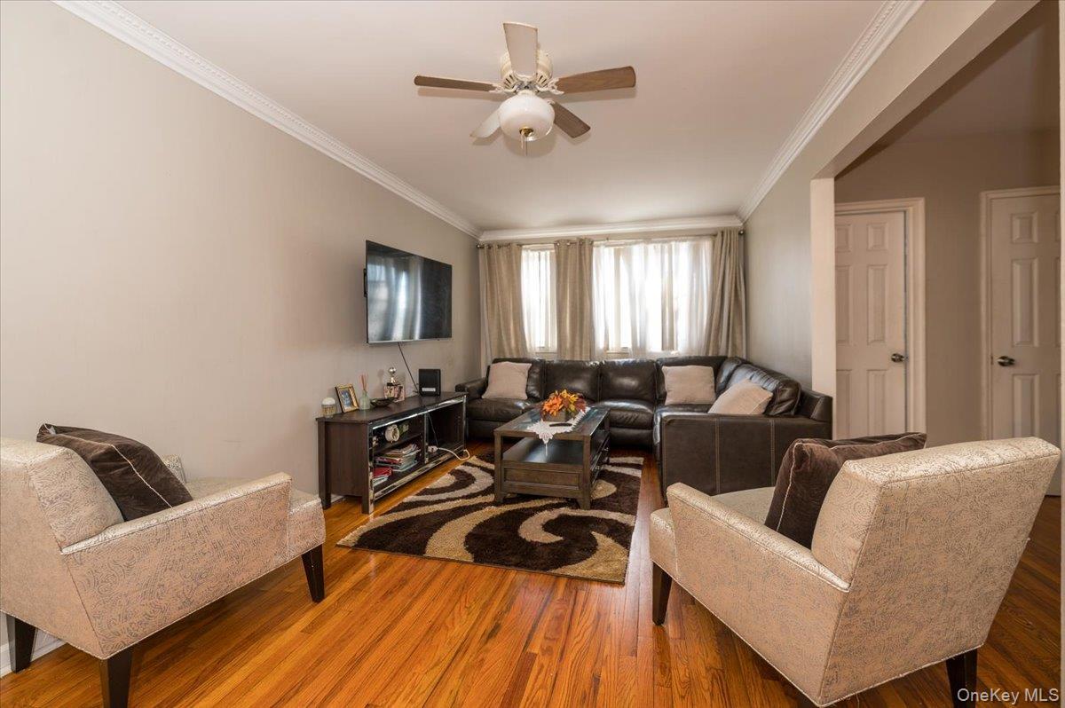 2515 Eastchester Road thumbnail 3
