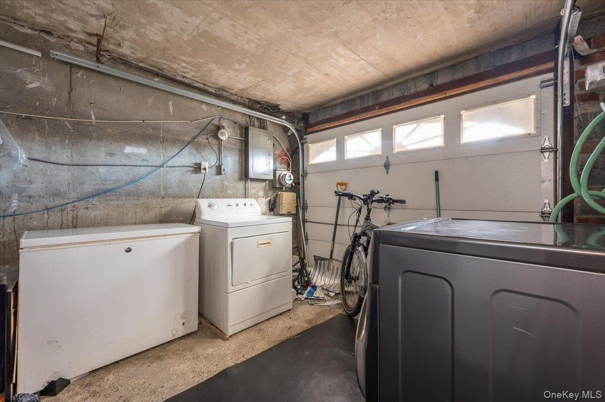 2515 Eastchester Road thumbnail 16