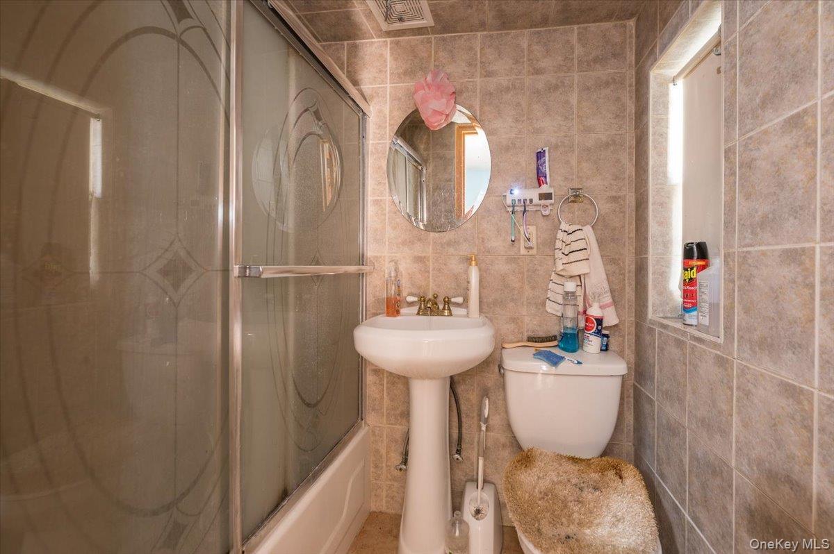 2515 Eastchester Road thumbnail 15