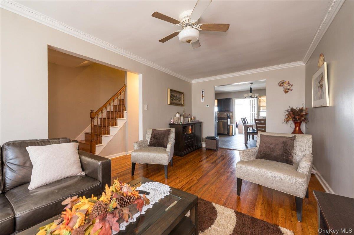 2515 Eastchester Road thumbnail 4