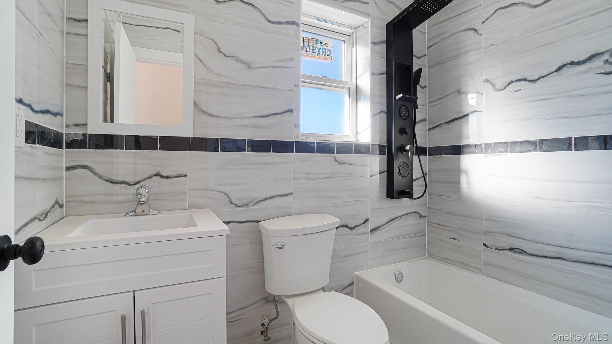 1011 E 221st Street thumbnail 18