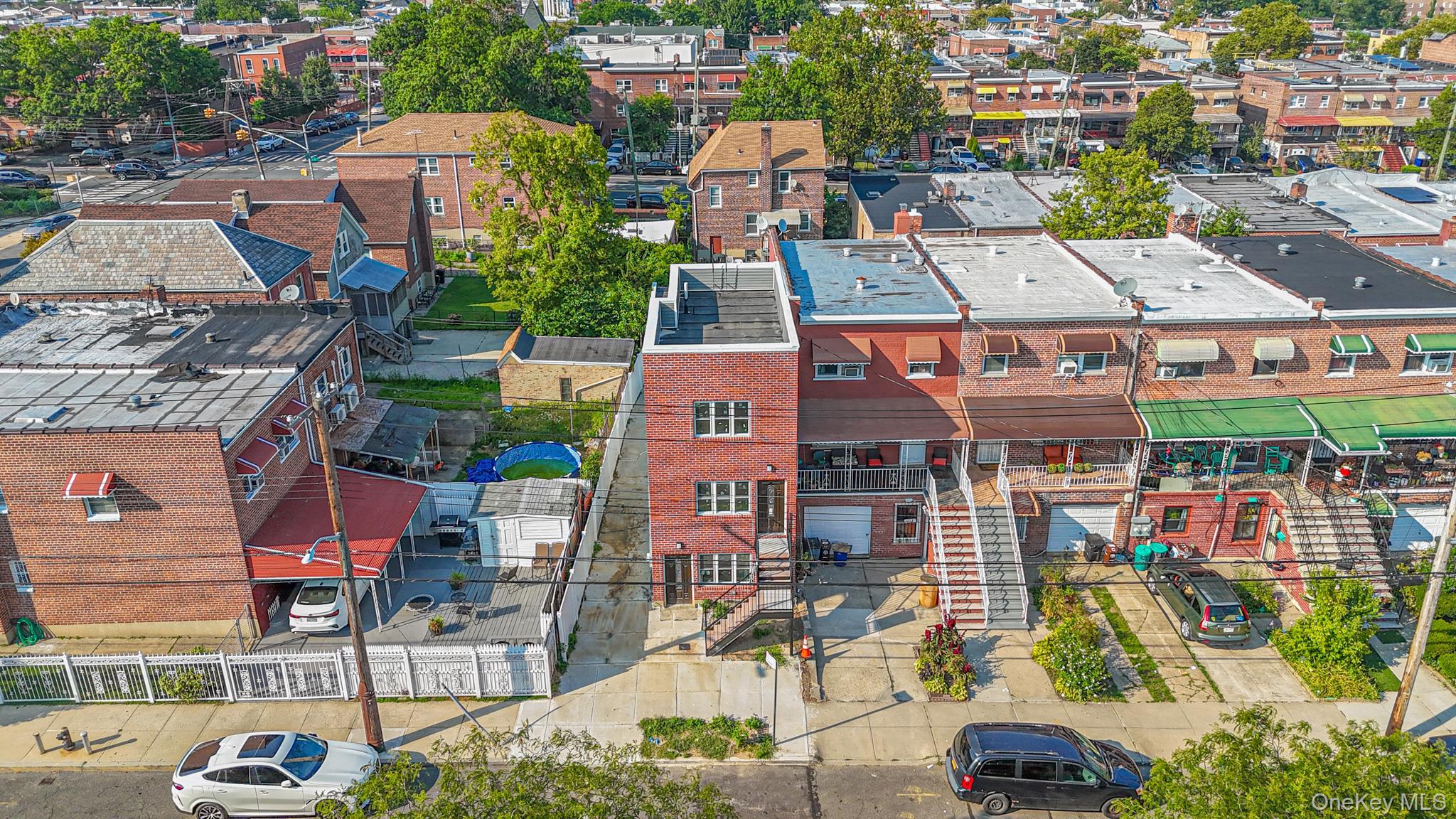 1011 E 221st Street thumbnail 23