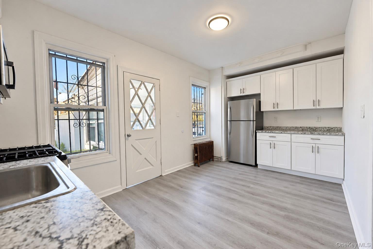 2229 Seward Avenue thumbnail 13