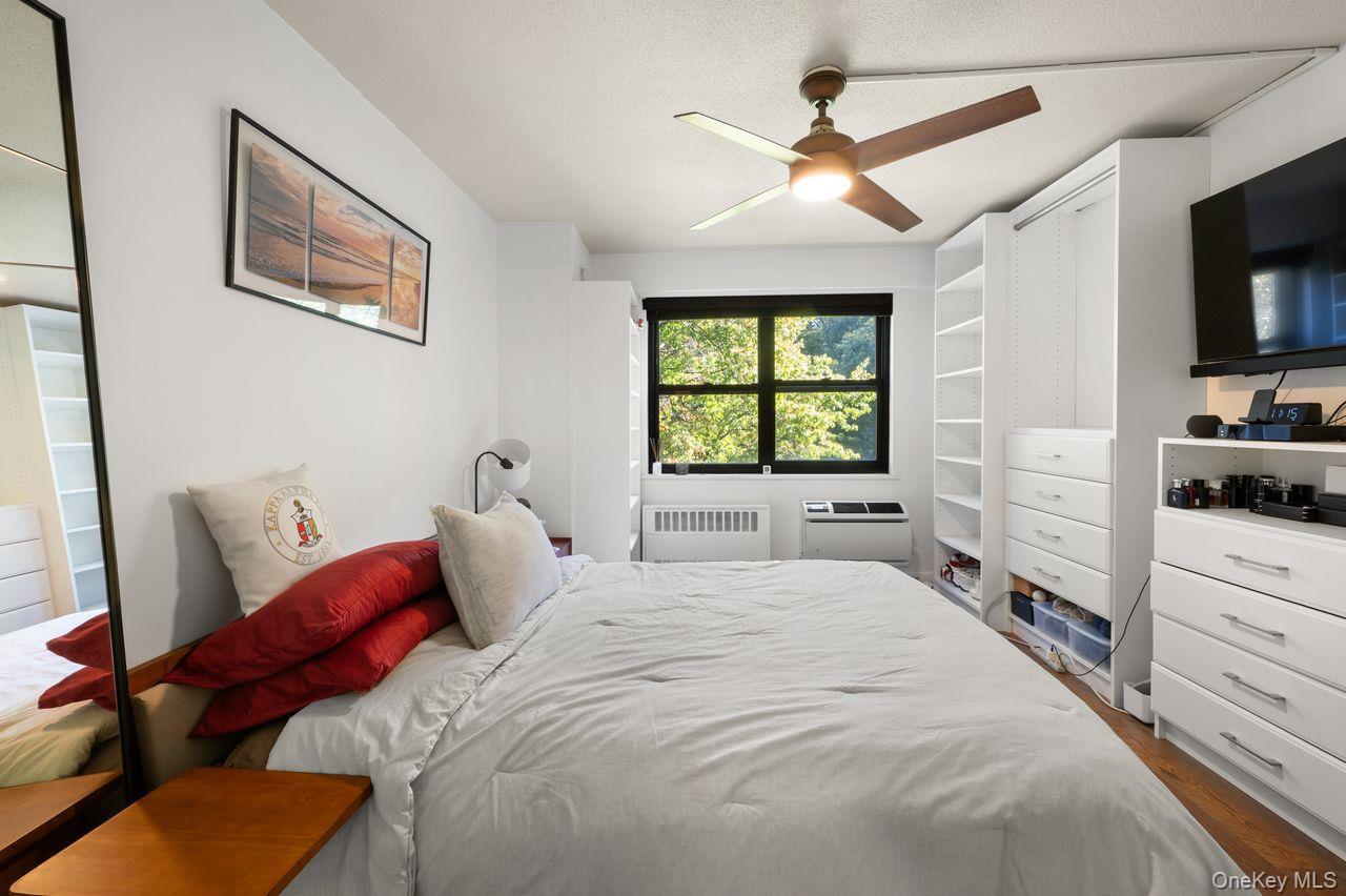 155 Ferris Avenue Unit: 4 E thumbnail 14