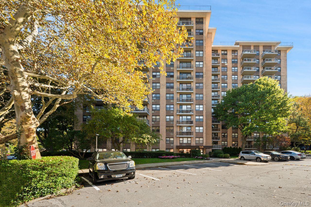 155 Ferris Avenue Unit: 4 E thumbnail 4