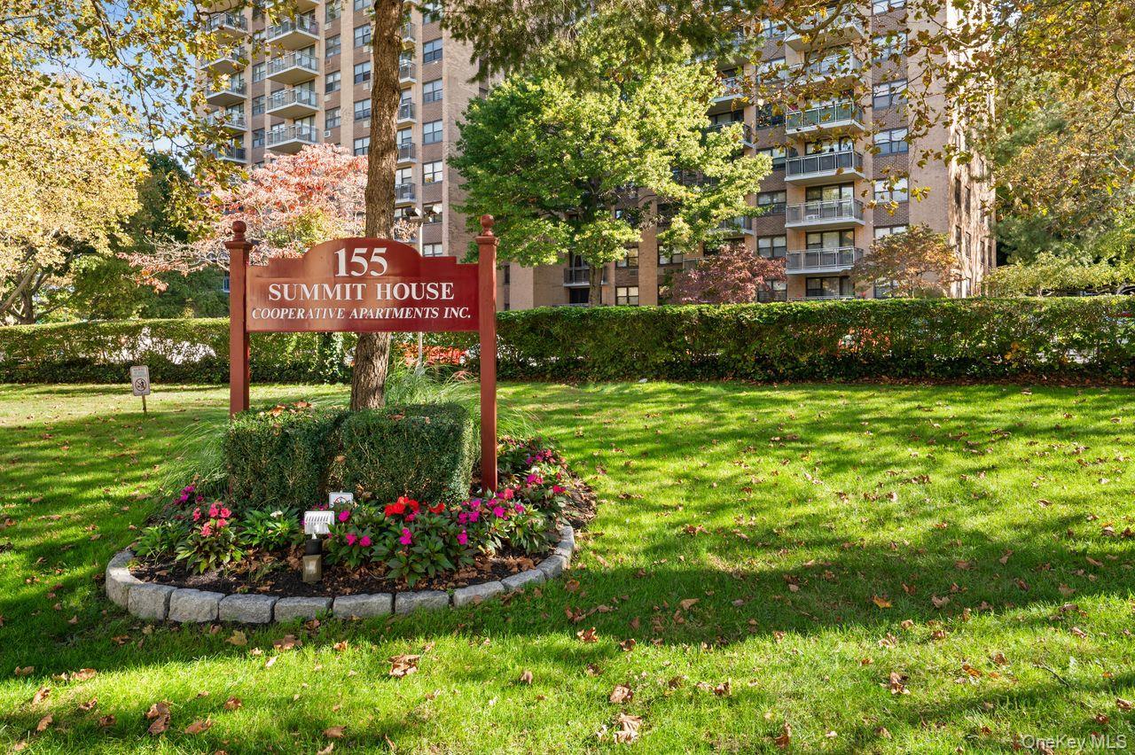 155 Ferris Avenue Unit: 4 E thumbnail 2