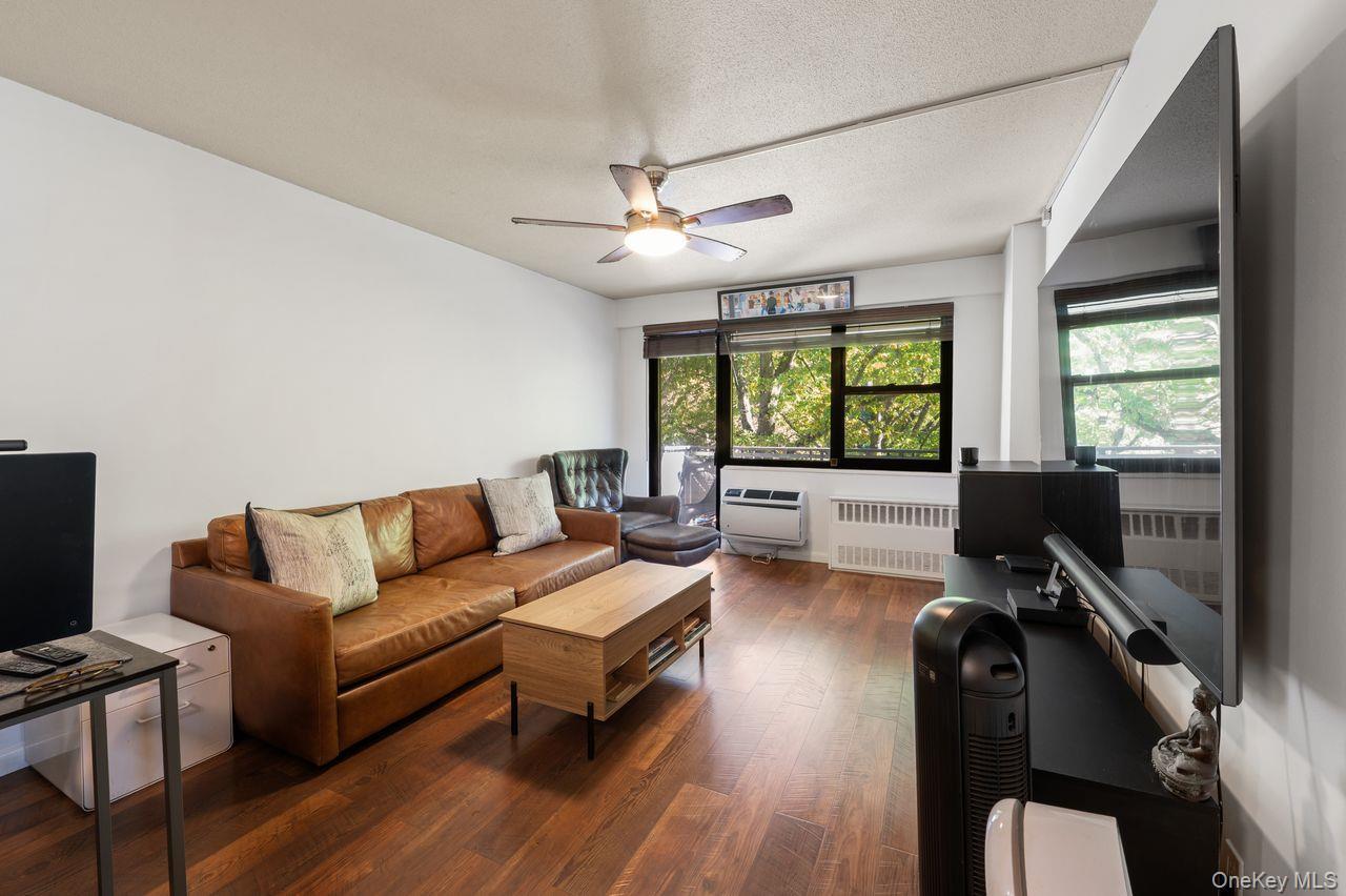 155 Ferris Avenue Unit: 4 E thumbnail 9