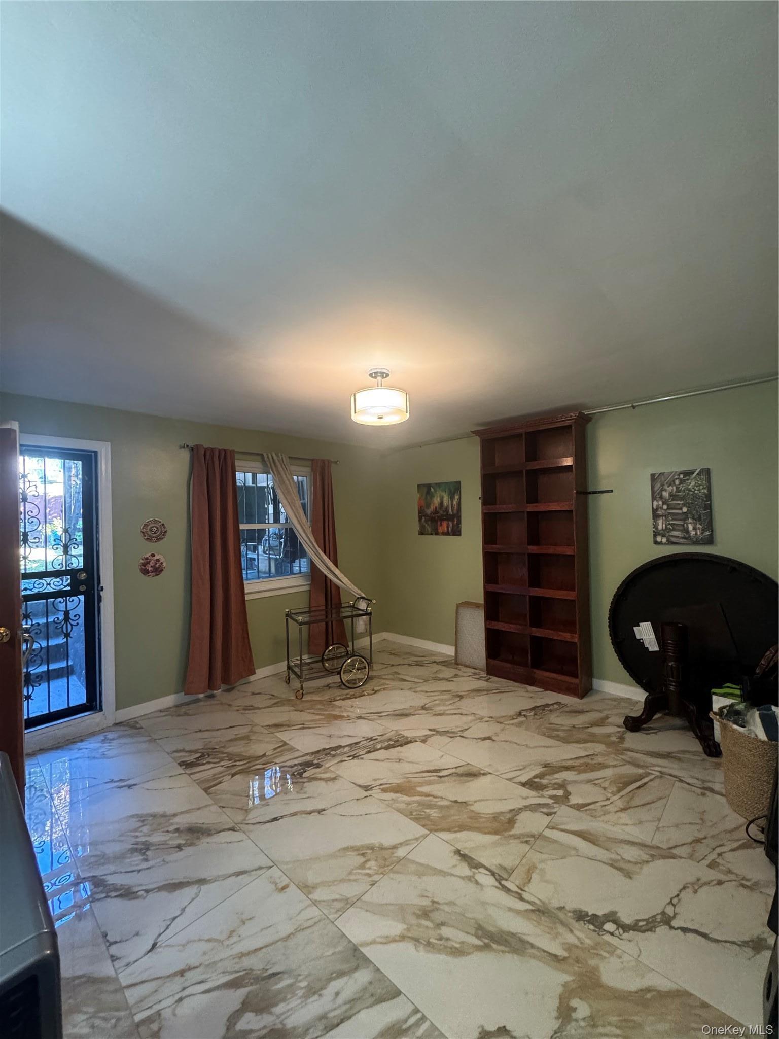 1263 E 222nd Street thumbnail 3