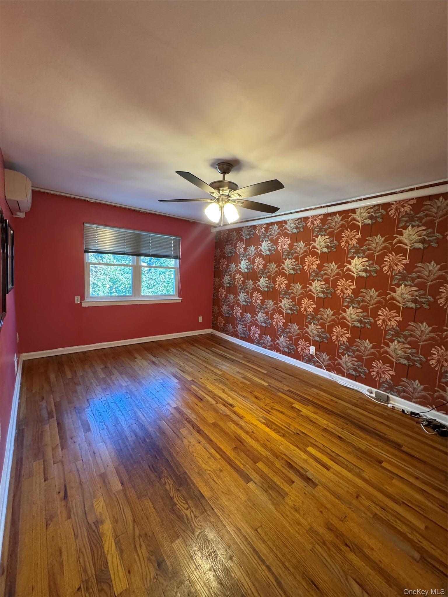 1263 E 222nd Street thumbnail 11