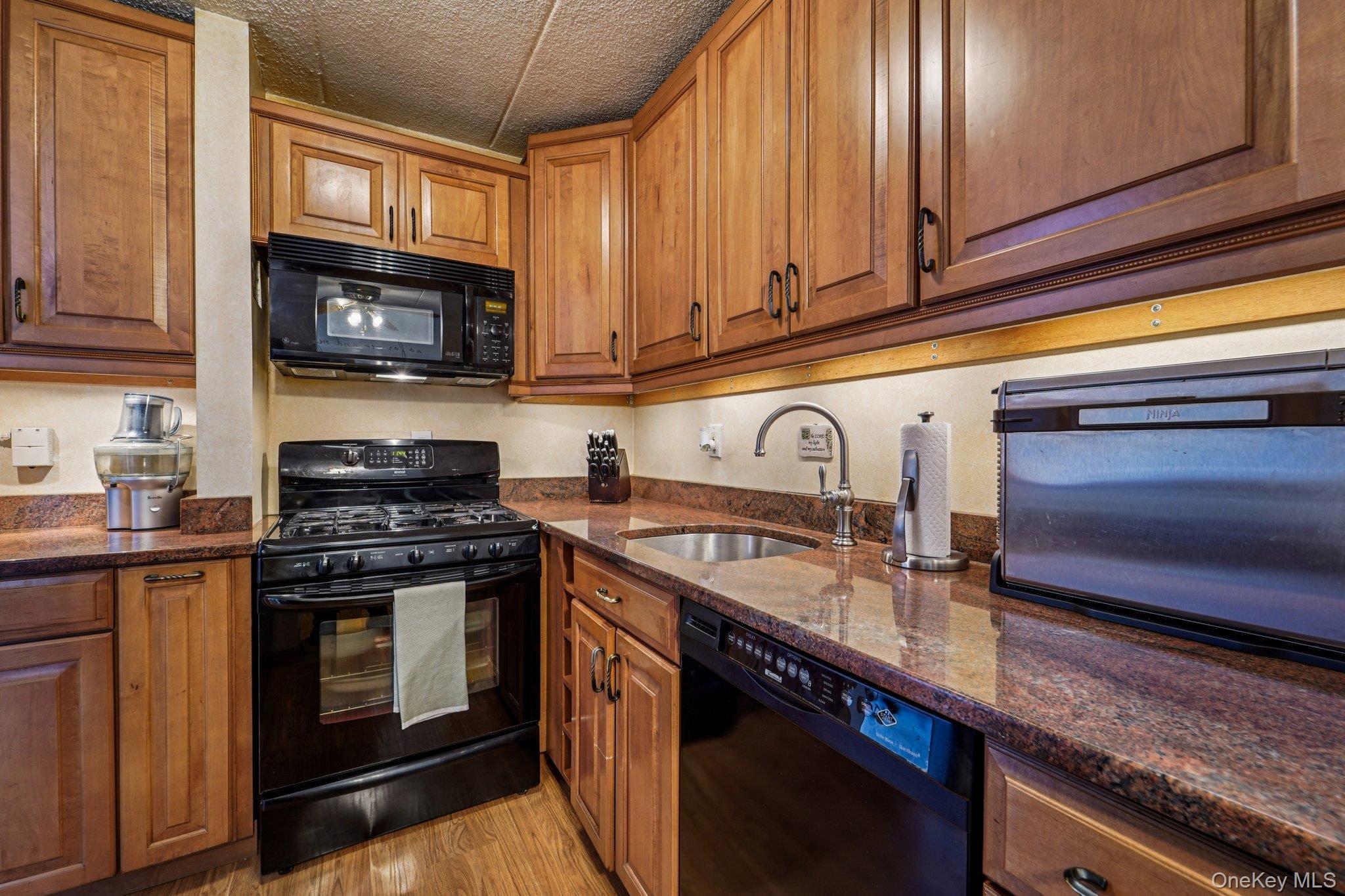 1085 Warburton Avenue Unit: 316 thumbnail 14