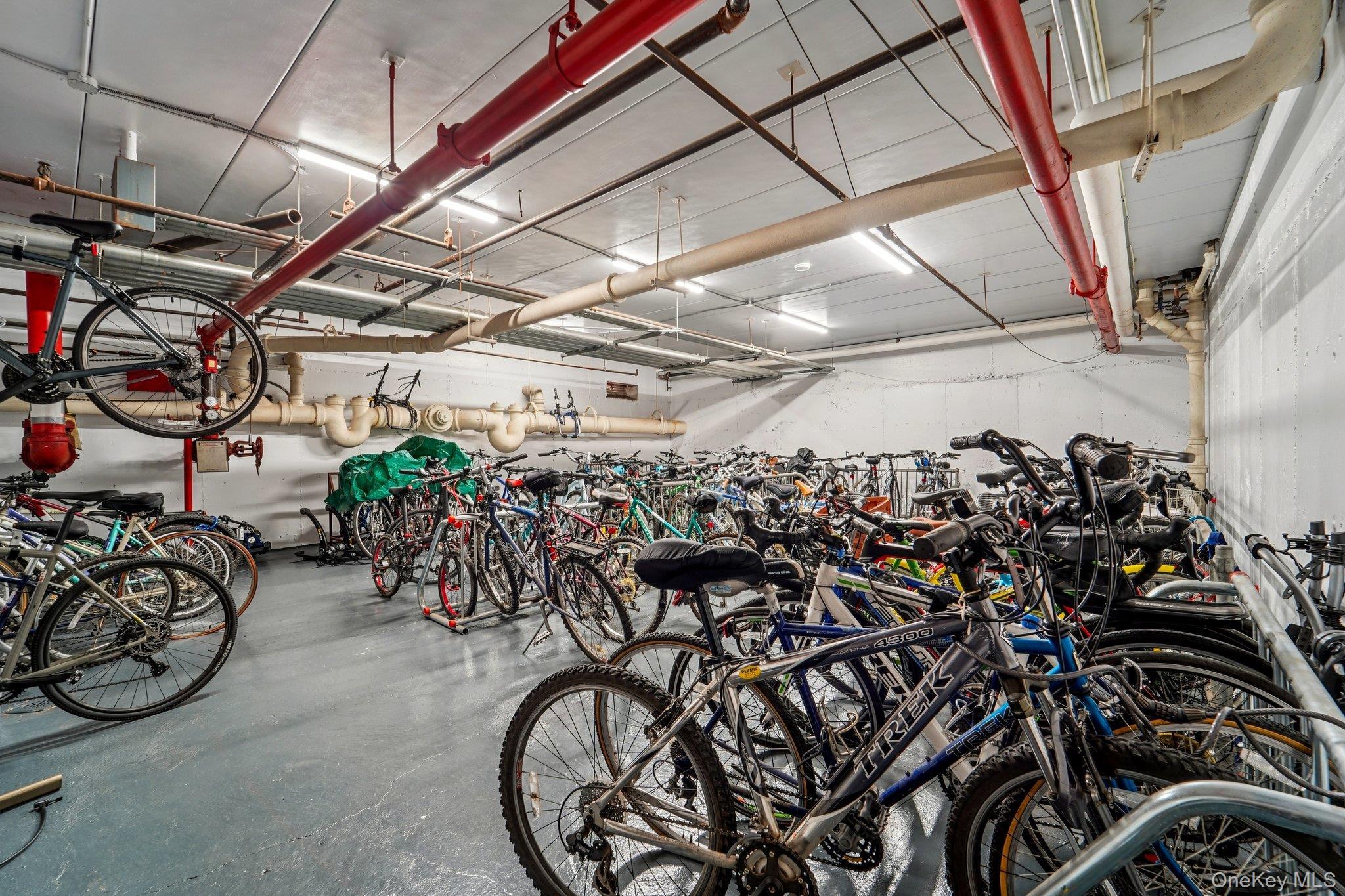 1085 Warburton Avenue Unit: 316 thumbnail 29