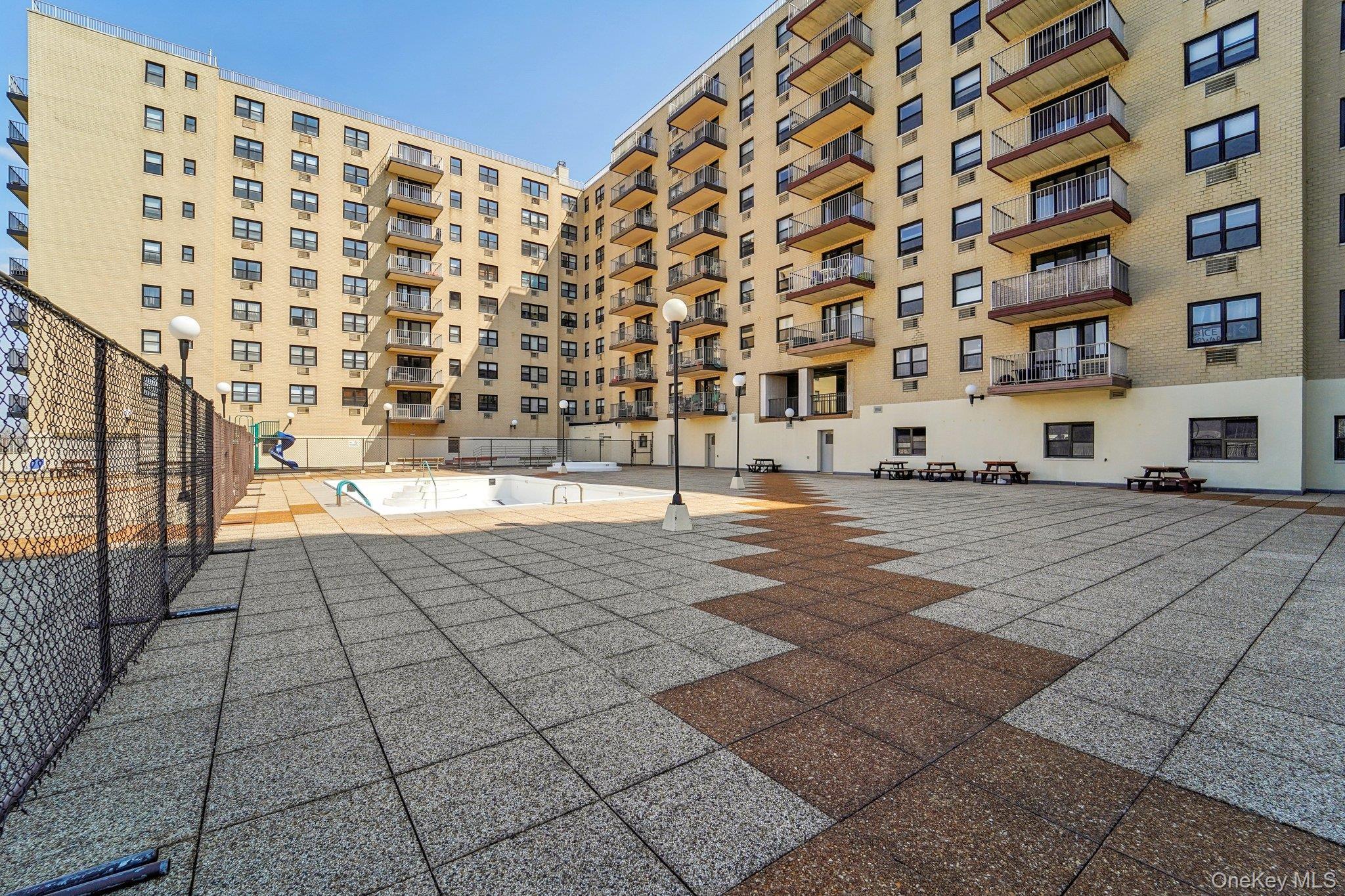 1085 Warburton Avenue Unit: 316 thumbnail 41