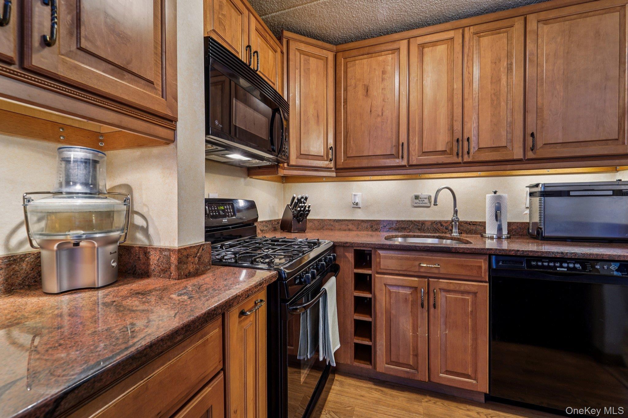 1085 Warburton Avenue Unit: 316 thumbnail 12