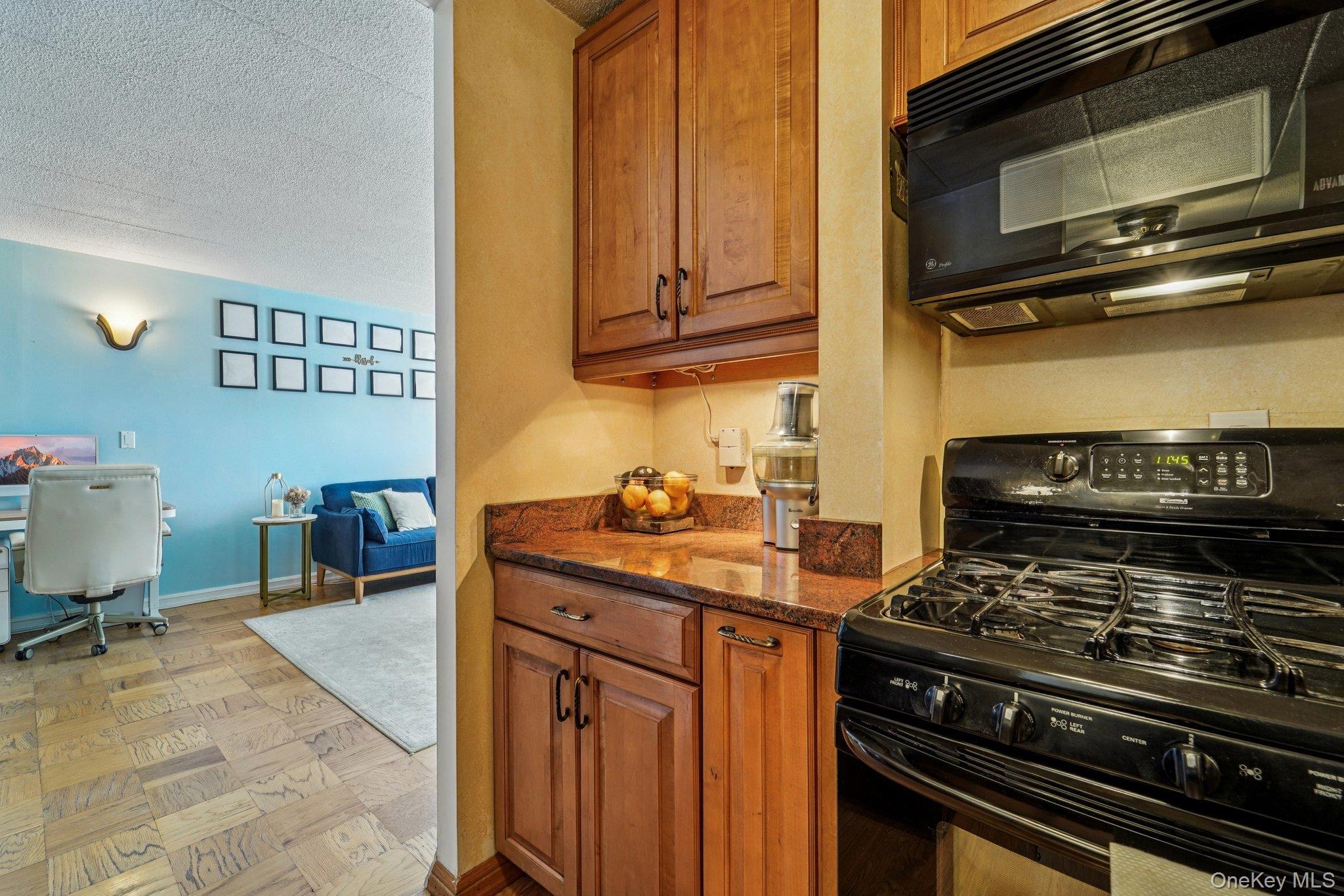 1085 Warburton Avenue Unit: 316 thumbnail 15