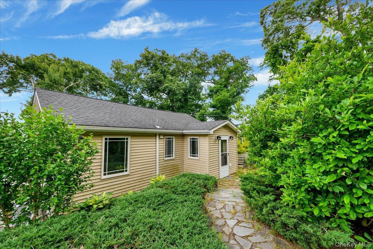6 Deer Trail, Greenwood Lake