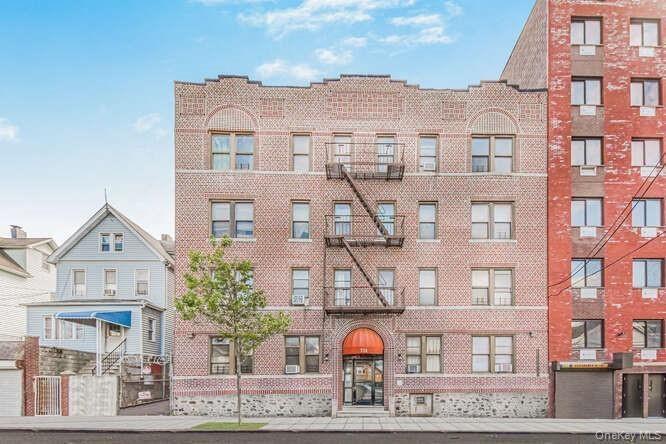 724 E 216 Street Unit: 2C, Bronx