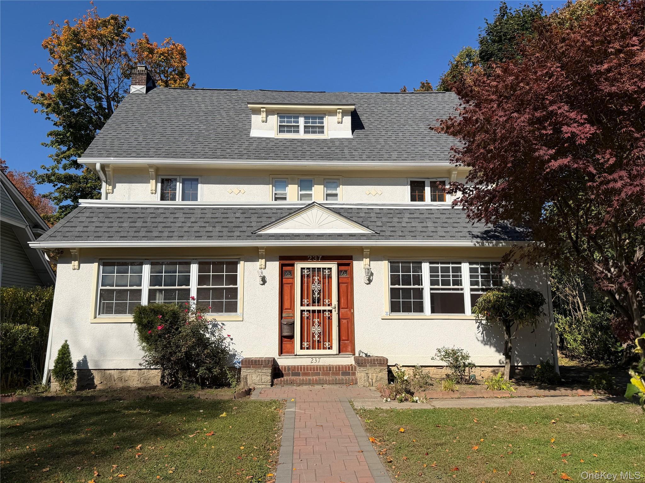 237 Coligni Avenue, New Rochelle