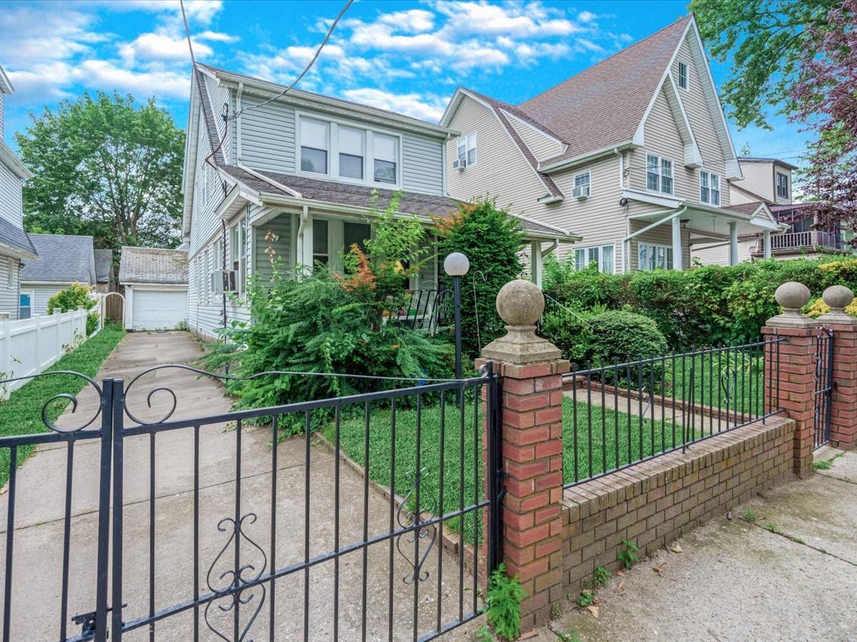 11554 174 Street, Saint Albans