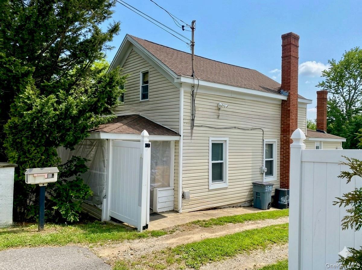 970 E Main Street, Riverhead