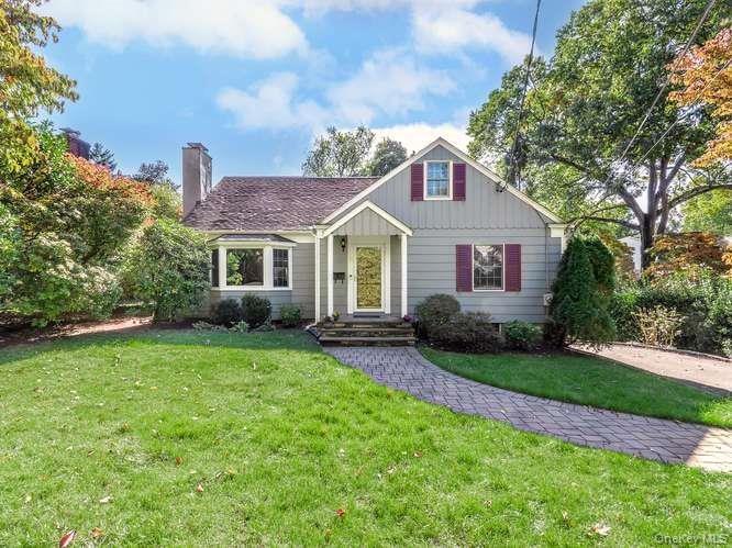 5 Edgewood Avenue, Glen Head