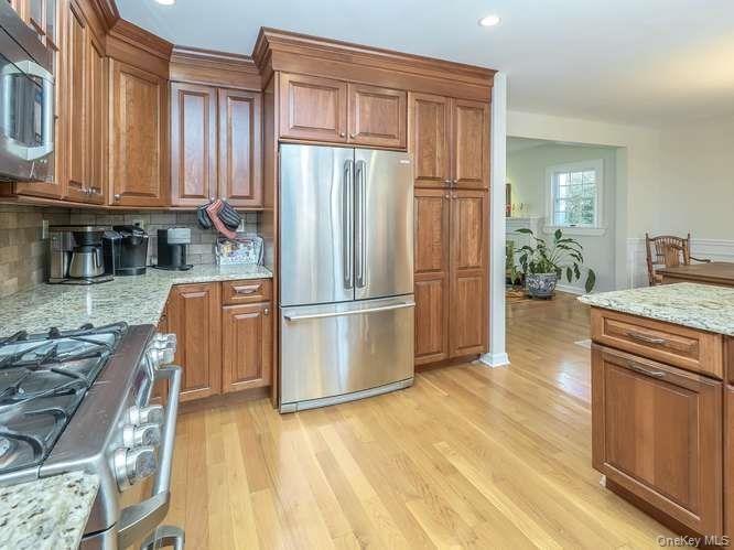 5 Edgewood Avenue thumbnail 14