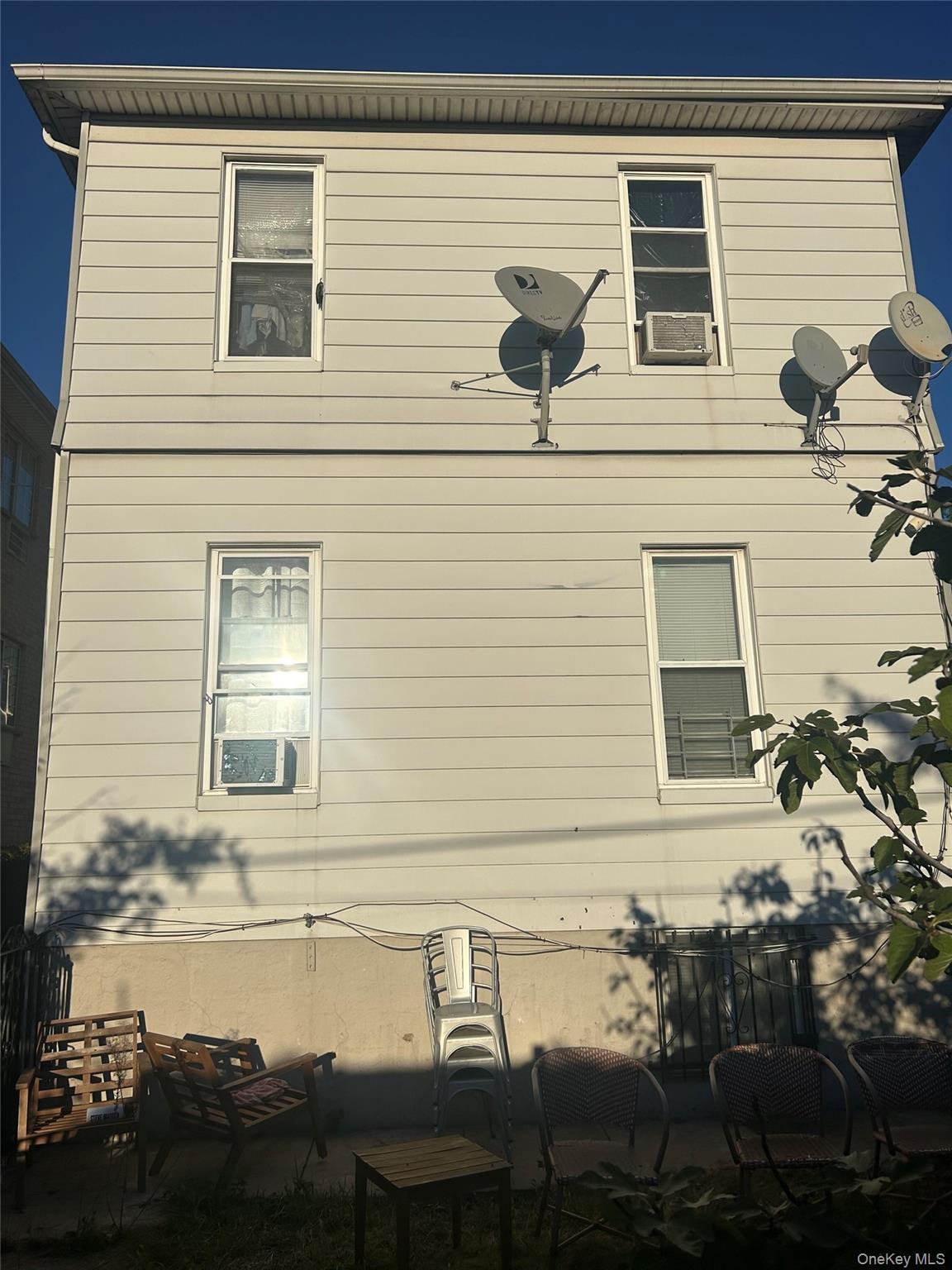 1711 Fowler Avenue thumbnail 4